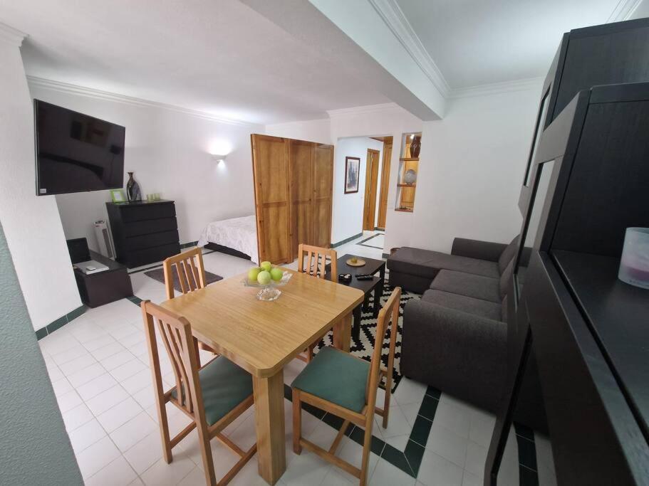 Charming Beachside Apartment- The Perfect Getaway! Albufeira Exteriér fotografie