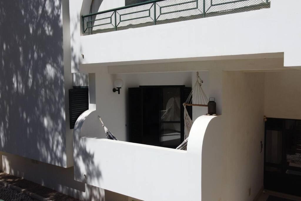 Charming Beachside Apartment- The Perfect Getaway! Albufeira Exteriér fotografie