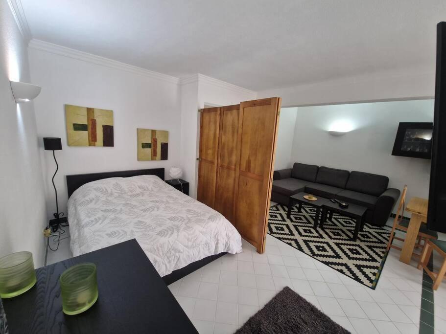 Charming Beachside Apartment- The Perfect Getaway! Albufeira Exteriér fotografie