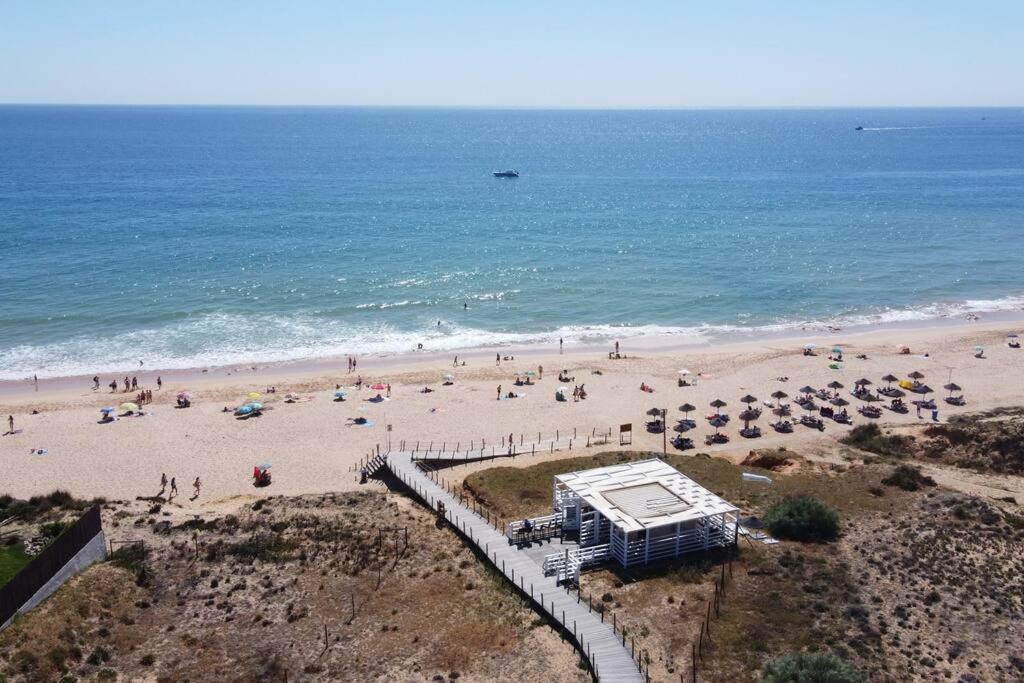 Charming Beachside Apartment- The Perfect Getaway! Albufeira Exteriér fotografie