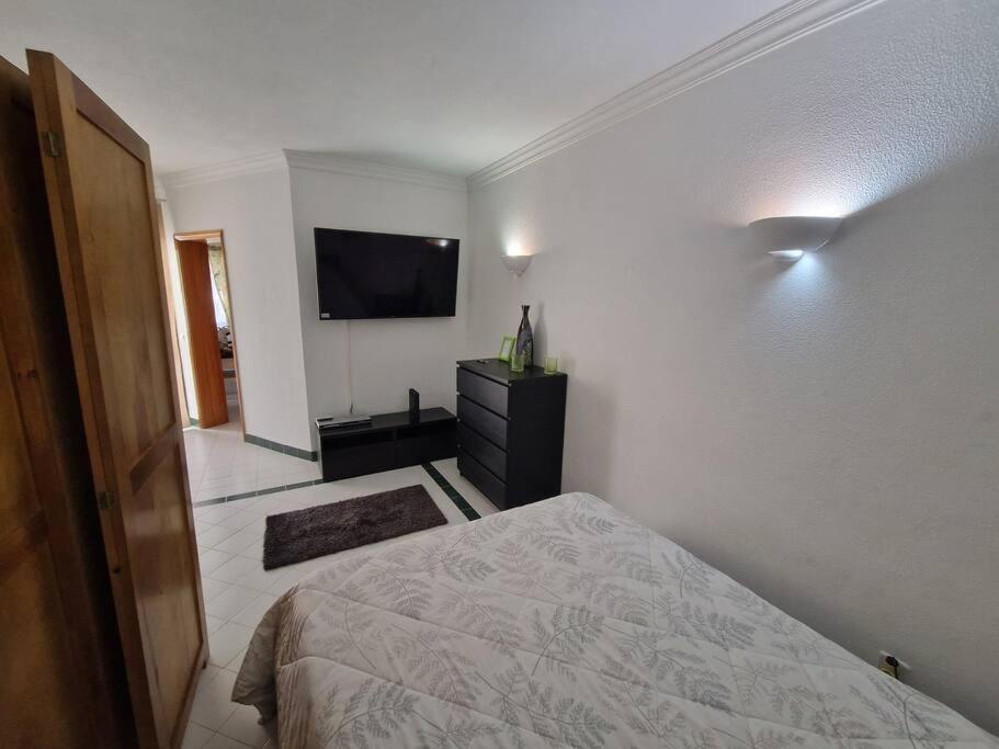 Charming Beachside Apartment- The Perfect Getaway! Albufeira Exteriér fotografie